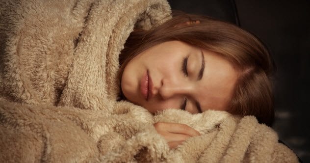 10 comportements humains quotidiens qui sont en réalité des instincts de survie